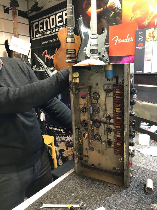 Atelier réparation guitares